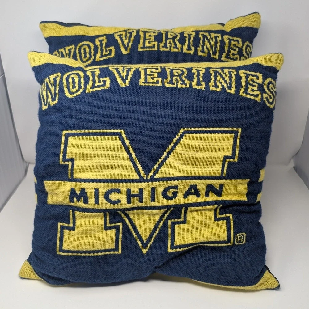 Michigan Wolverines Throw Pillows Set of 2 Navy Blue Maize Block 17x17 UofM knit